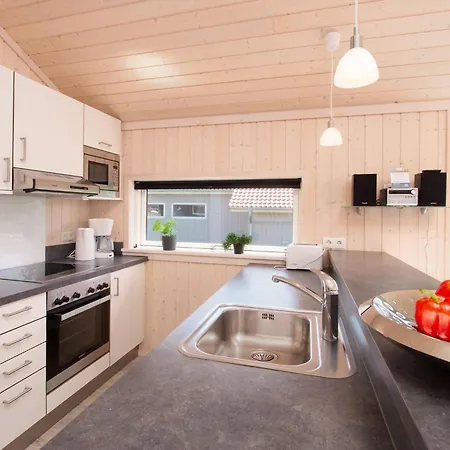 Prázdninový dům Lush With Sauna *